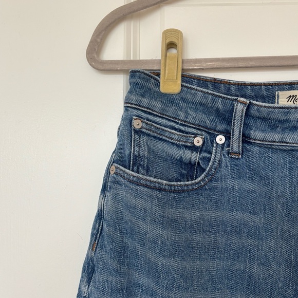 Madewell Curvy 90s Straight Jeans - Picture 2 of 6